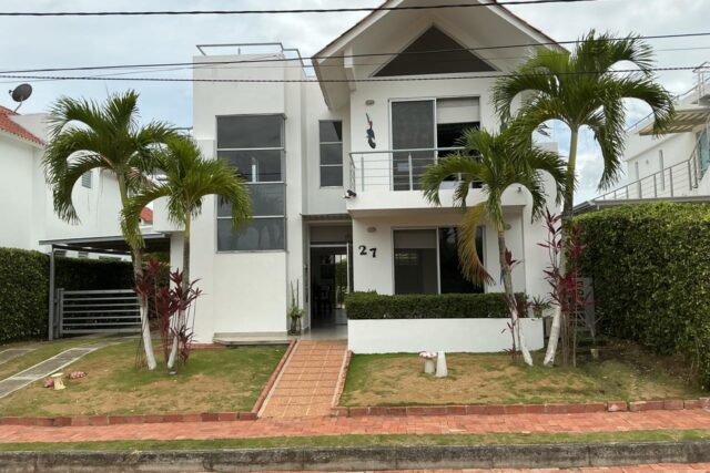 Esta es la casa que estabas buscando, ven a conocerla. No lo pienses más. 🏡✨